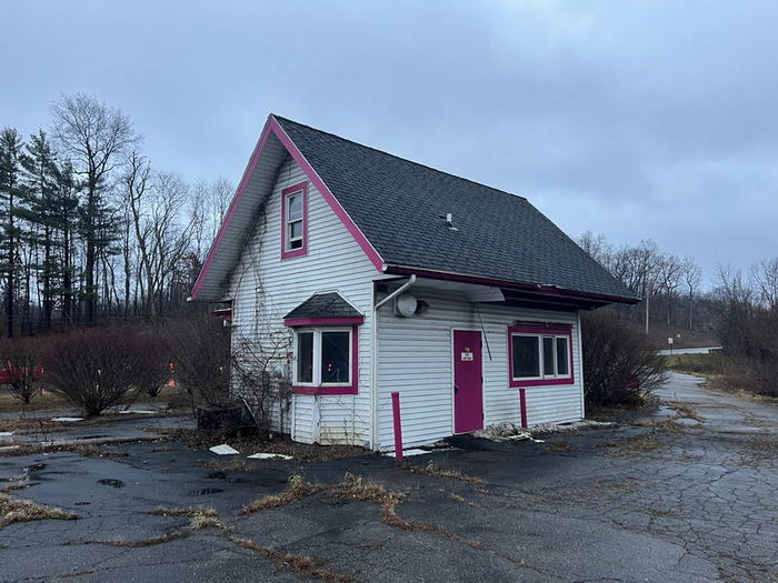 Coffee Express (Sandys Coffee Spot) - January 17 2023 Photo (newer photo)